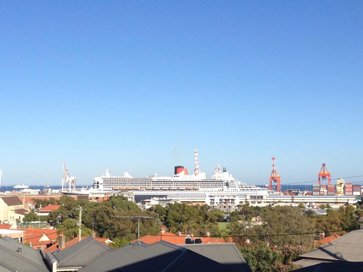 Studio 204 With Harbour, Ocean And Sunset Views From The Balcony Fremantle Kültér fotó